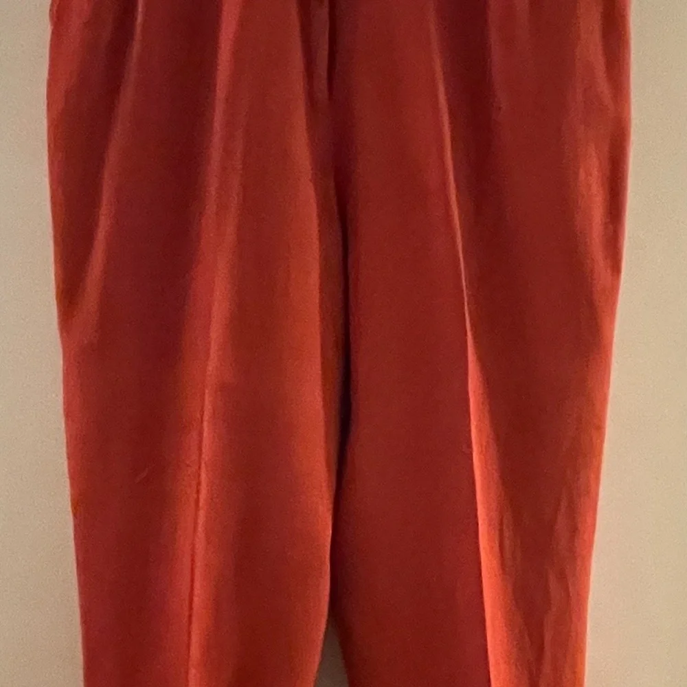 Doncaster Linen Pant Suit - Picture 8 of 8